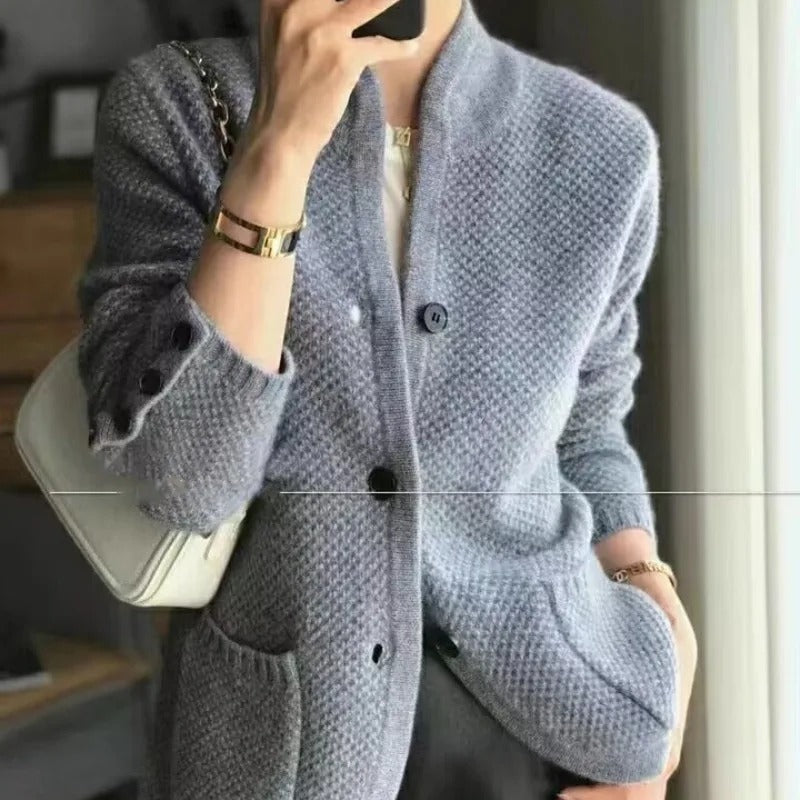 Grace - Sophisticated cozy cardigan for all seasons