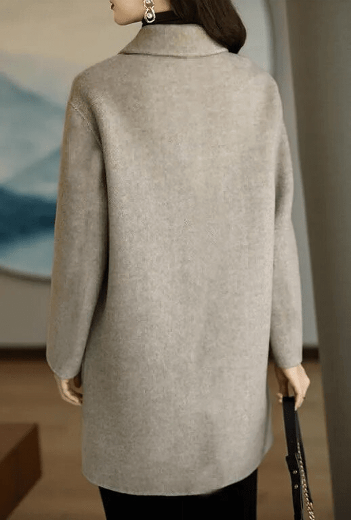 Elisa - Luxurious women's winter coat in cashmere
