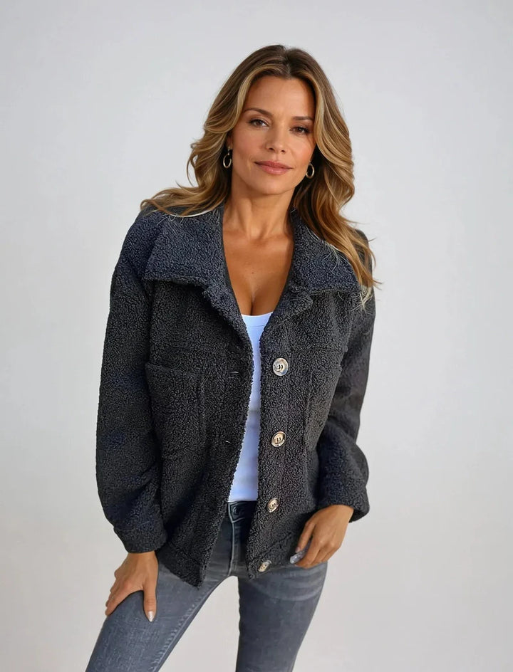 Mila - Elegant autumn coat in soft powder pink sherpa