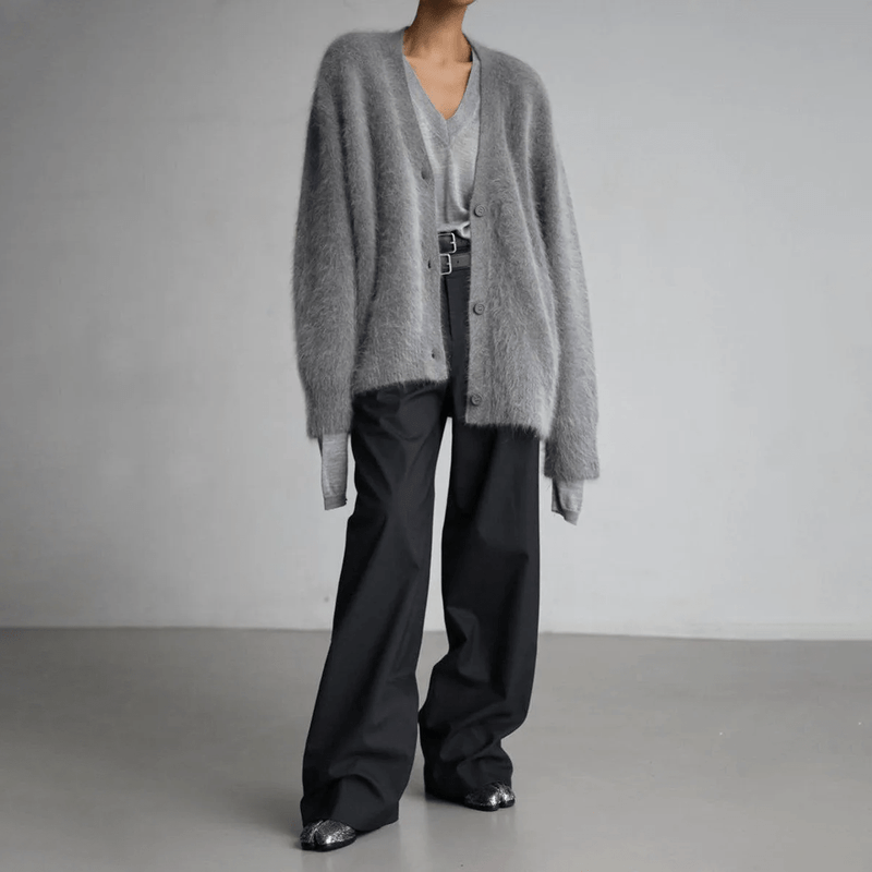 Lily - Luxurious cashmere couture cardigan with fur lining