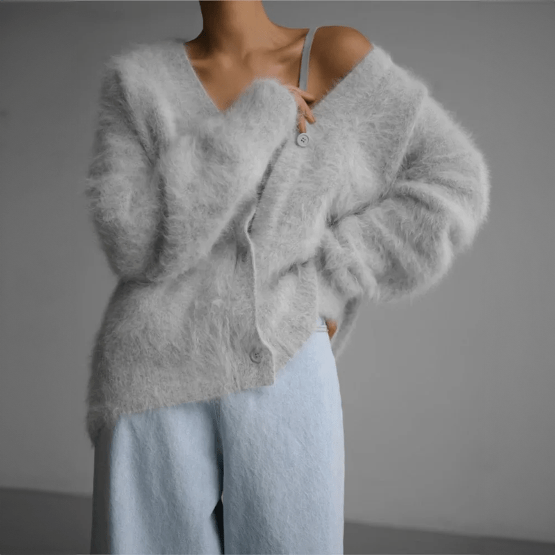 Lily - Luxurious cashmere couture cardigan with fur lining