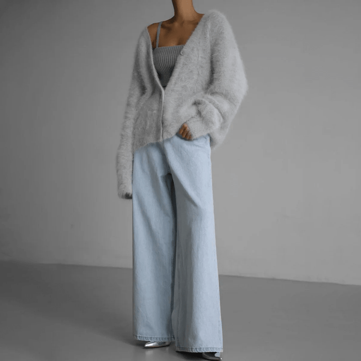 Lily - Luxurious cashmere couture cardigan with fur lining