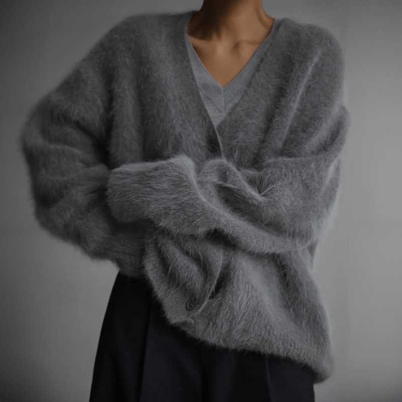 Lily - Luxurious cashmere couture cardigan with fur lining