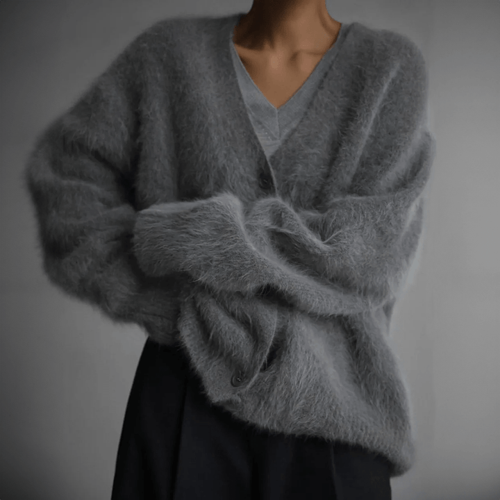 Lily - Luxurious cashmere couture cardigan with fur lining