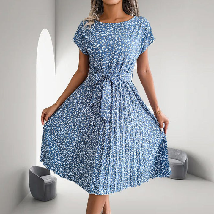 GRACE – FLORAL SHORT-SLEEVE PLEATED DRESS 🌸✨